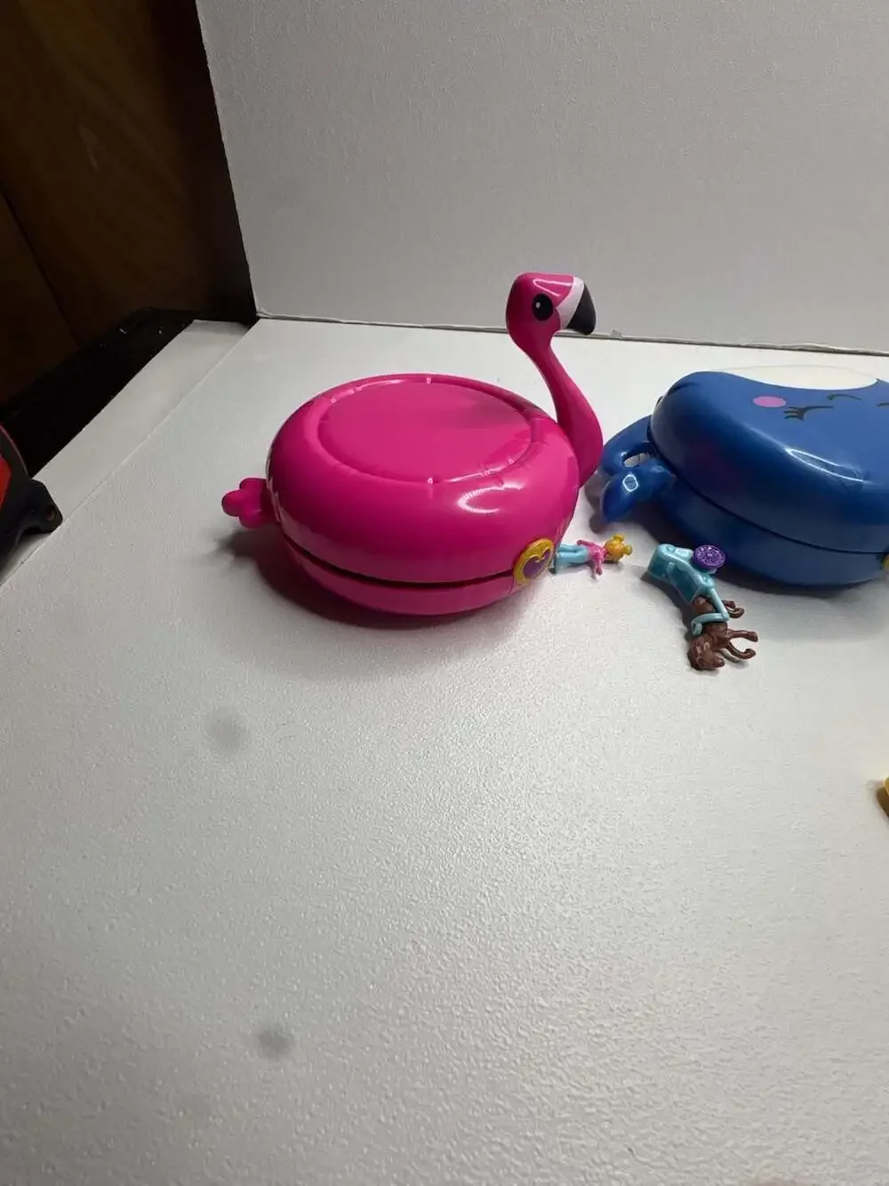 Polly Pocket Assorted Bundle (Flamingo, Narwhal, Picnic, and Theater)